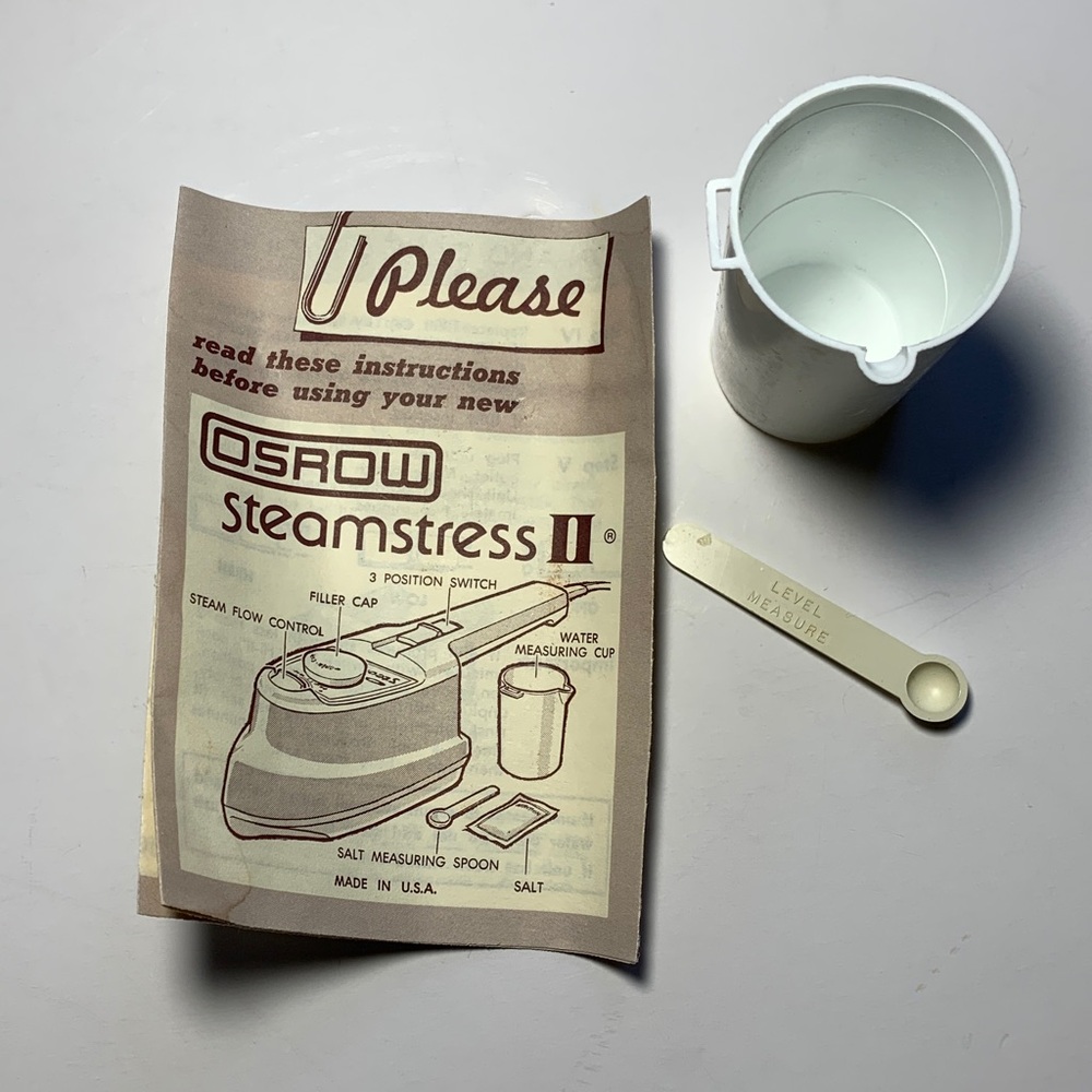 Vintage Osrow Steamstress II Handheld Steamer w/ Box & Manual - Works Well - Picture 7 of 9